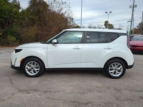 Certified 2024 Kia Soul LX w/ Option Group 015 image 8