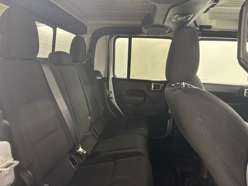 Used 2022 Jeep Gladiator Willys image 13