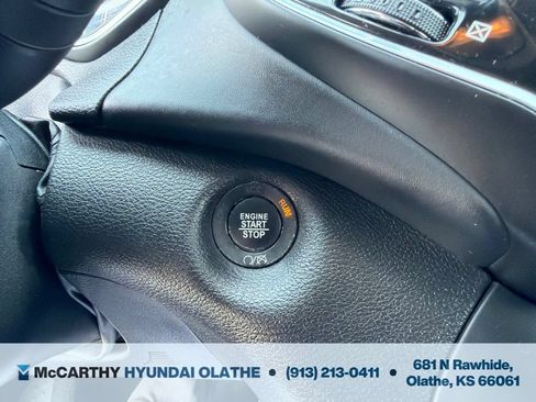 Used 2019 Jeep Cherokee Overland AWD/4WD image 32