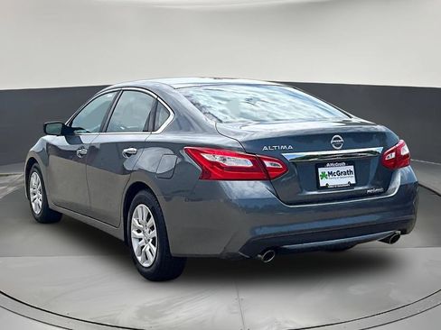 Used 2017 Nissan Altima 2.5 S w/ Power Driver Seat Package FWD image 5