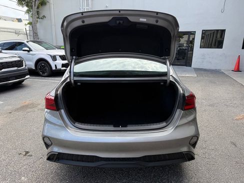 Certified 2023 Kia Forte LXS w/ LXS Technology Package FWD image 10