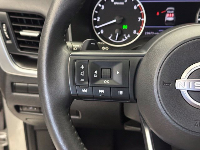 Certified 2024 Nissan Rogue SV w/ SV Premium Package AWD/4WD image 23