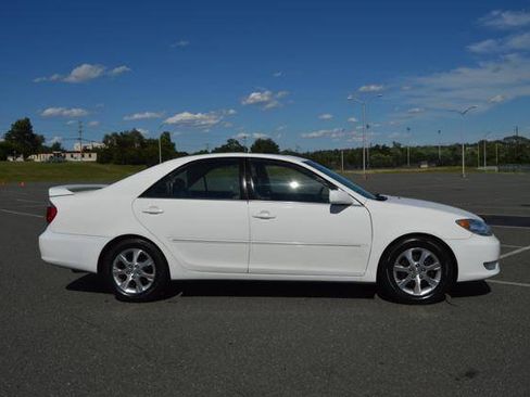 Used 2006 Toyota Camry XLE FWD image 4