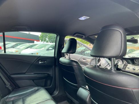 Used 2017 Honda Accord Sport Special Edition image 28