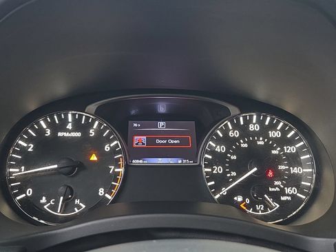 Used 2019 Nissan Pathfinder SL w/ Cargo Package FWD image 28