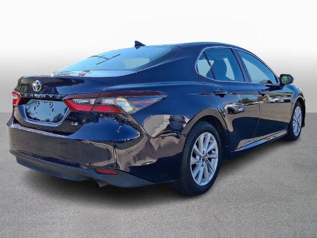 Used 2022 Toyota Camry LE FWD image 4