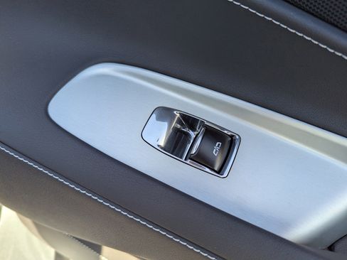 Certified 2023 Chevrolet Corvette Stingray Coupe w/ Z51 Performance Package image 15