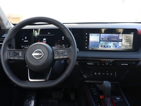 New 2025 Nissan Kicks SR image 22