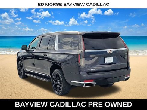 Used 2022 Cadillac Escalade ESV Premium Luxury AWD/4WD image 3