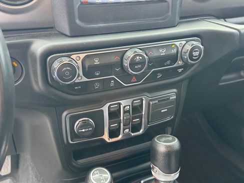 Used 2020 Jeep Wrangler Unlimited Sport S AWD/4WD image 24