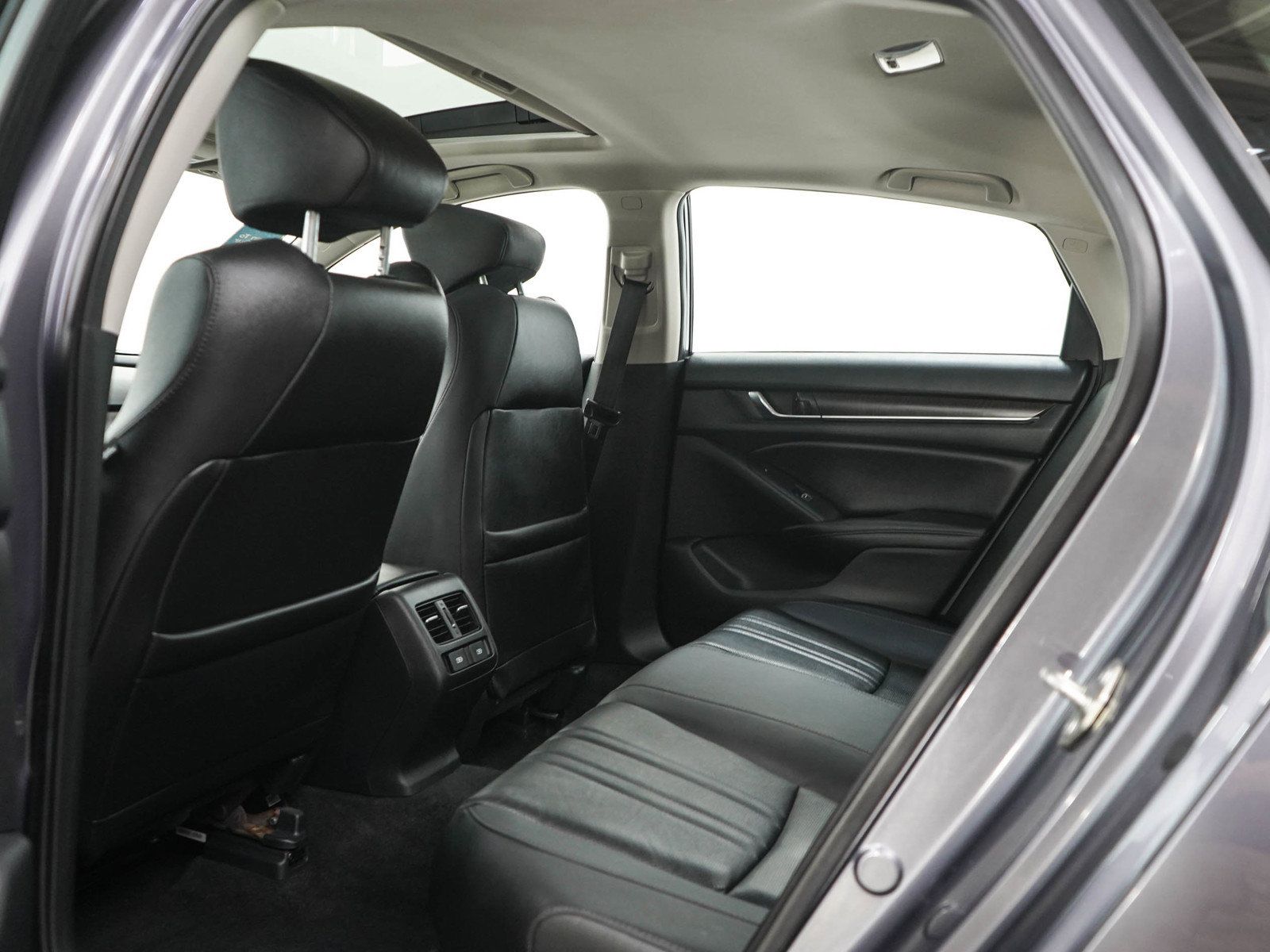 Used 2019 Honda Accord EX-L image 16