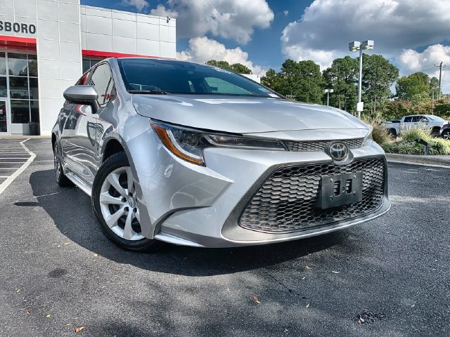 Used 2021 Toyota Corolla LE FWD image 2