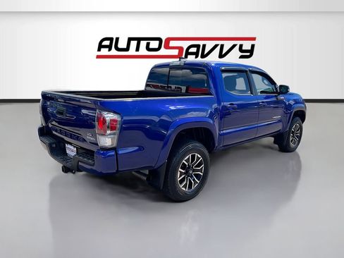 Used 2023 Toyota Tacoma TRD Sport w/ TRD Premium Sport Package AWD/4WD image 7