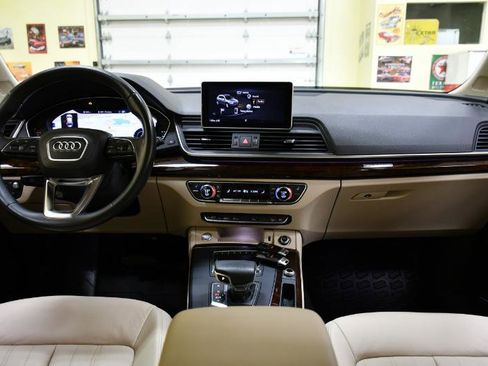 Used 2018 Audi Q5 Prestige w/ Prestige Package image 14