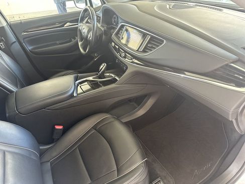 Used 2021 Buick Enclave Avenir w/ Avenir Technology Package image 41