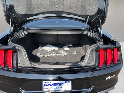 Used 2021 Ford Mustang GT w/ Black Accent Package RWD image 22