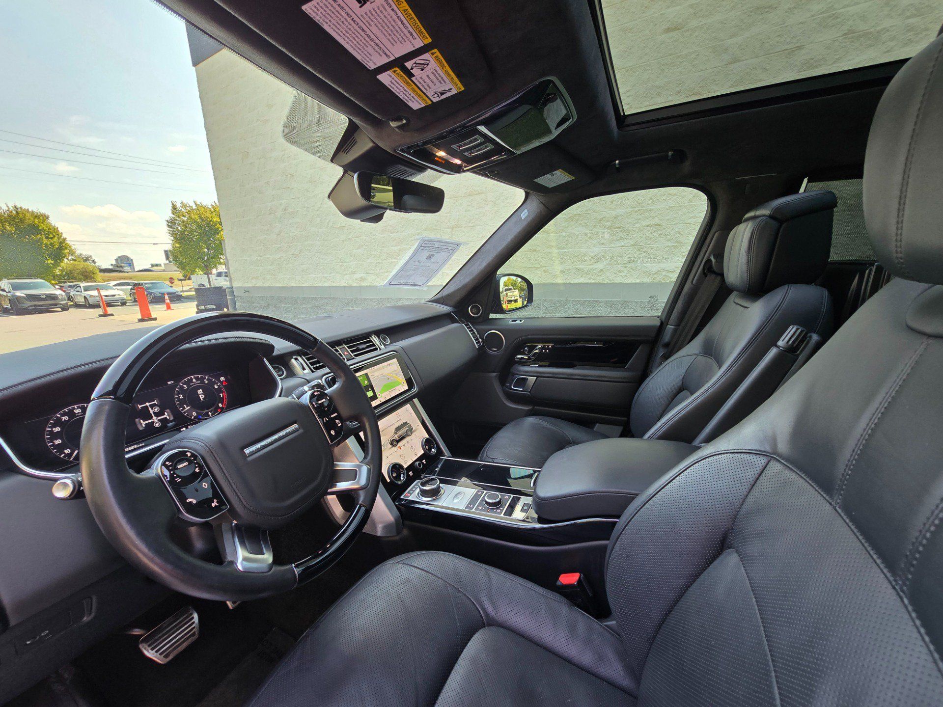 Used 2021 Land Rover Range Rover P525 Westminster Edition LWB AWD/4WD image 22