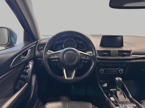 Used 2018 MAZDA MAZDA3 Grand Touring w/ Premium Equipment Package image 15