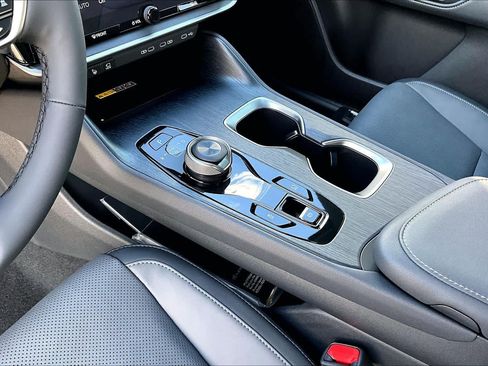 Used 2026 Lexus RZ 350e 2WD w/ Convenience Package image 7