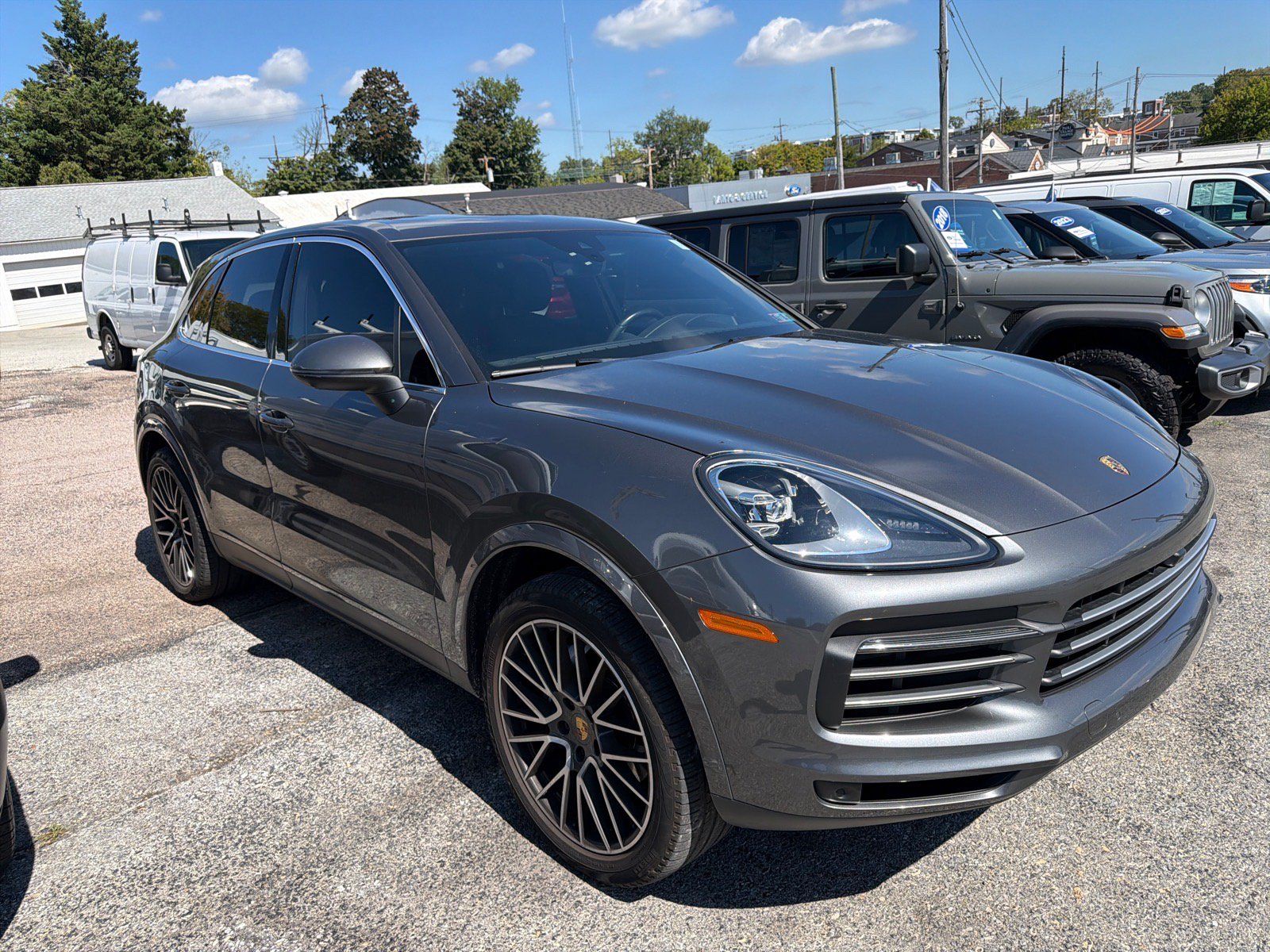 Used 2020 Porsche Cayenne AWD/4WD image 3