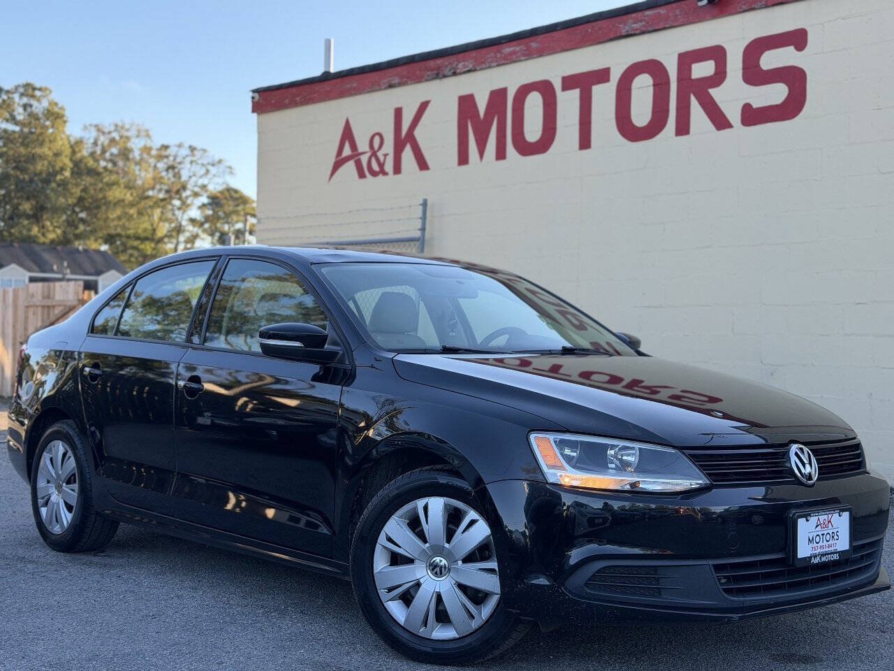 Used 2014 Volkswagen Jetta SE FWD image 1