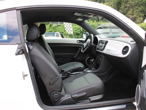 Used 2012 Volkswagen Beetle 2.5 FWD image 30