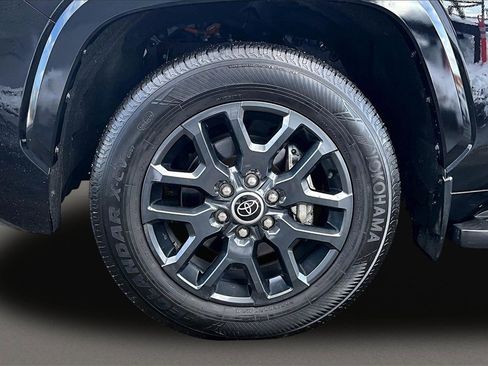 Used 2023 Toyota Sequoia Platinum image 35