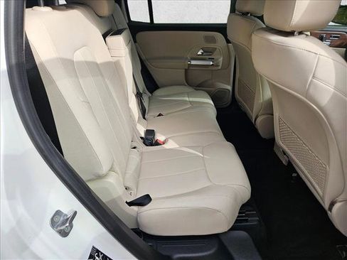 Used 2023 Mercedes-Benz EQB 300 4MATIC w/ Exclusive Package image 20