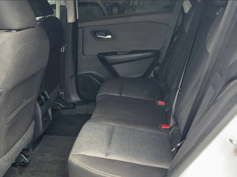 Used 2022 Nissan Rogue SV AWD/4WD image 9