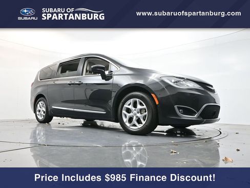 Used 2017 Chrysler Pacifica Touring-L Plus w/ Advanced Safetytec Group image 26