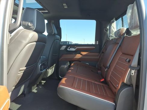 New 2026 GMC Sierra 2500 Denali Ultimate w/ Max Trailering Package image 16