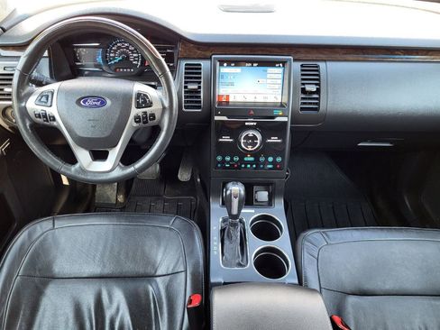 Used 2018 Ford Flex Limited image 15