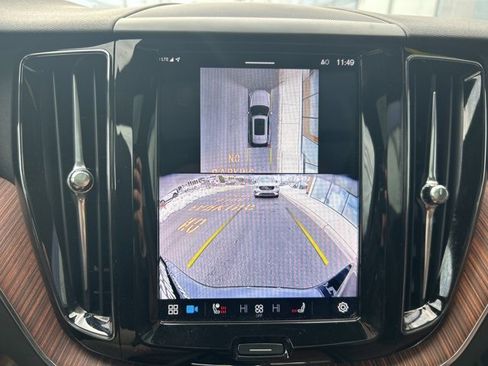Certified 2025 Volvo XC60 B5 Plus image 16