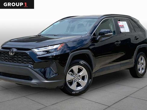 Used 2024 Toyota RAV4 XLE FWD image 1