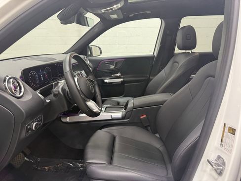 Used 2024 Mercedes-Benz GLB 250 image 11