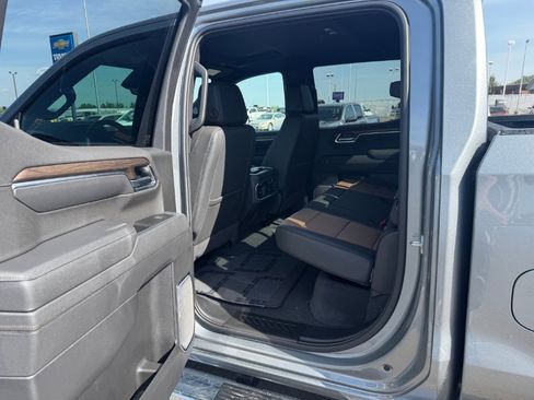 New 2026 Chevrolet Silverado 1500 High Country w/ Technology Package AWD/4WD image 21