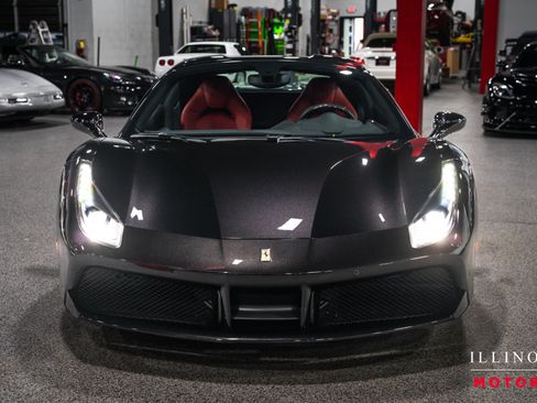 Used 2019 Ferrari 488 Spider RWD image 8