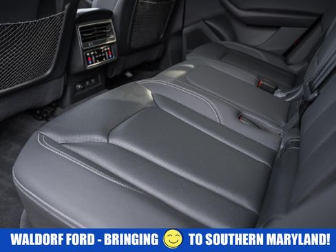 Used 2021 Audi Q8 Prestige w/ Prestige Package image 35