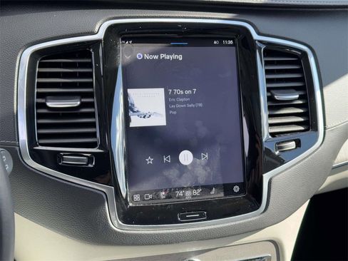 Certified 2024 Volvo XC90 B6 Ultimate w/ Protection Package Premier image 25