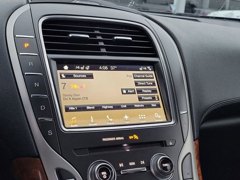 Used 2018 Lincoln MKX Reserve w/ Lincoln MKX Climate Package image 27