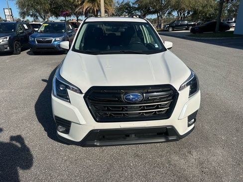 Used 2022 Subaru Forester Premium image 14