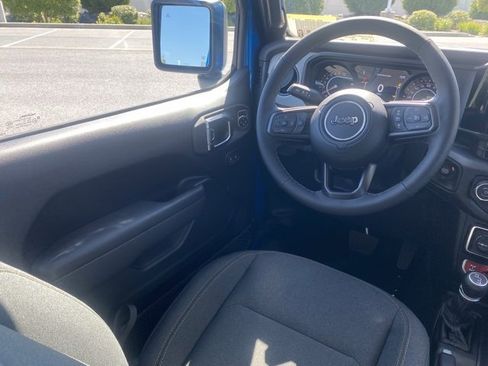 New 2025 Jeep Gladiator Willys image 33