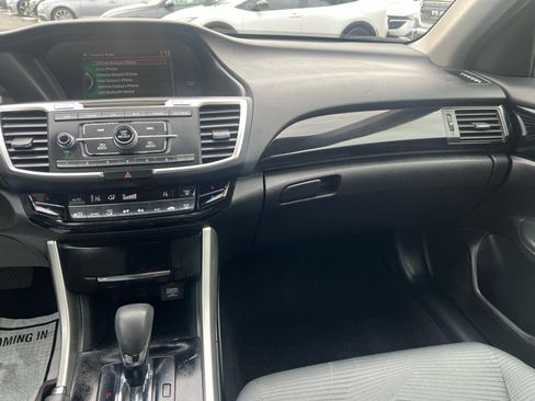 Used 2016 Honda Accord LX image 10