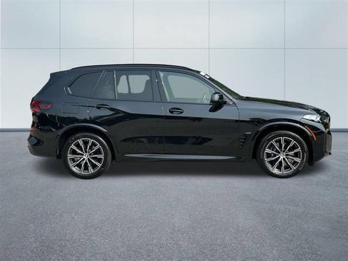 Used 2025 BMW X5 xDrive40i w/ M Sport Package AWD/4WD image 5