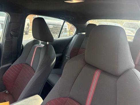Used 2023 Toyota Corolla SE FWD image 9