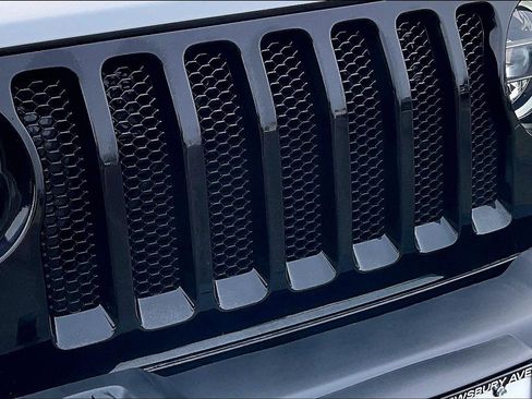 Certified 2022 Jeep Wrangler Willys image 28