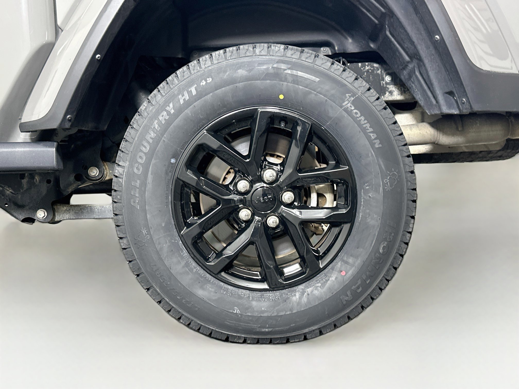 Used 2023 Jeep Gladiator Sport AWD/4WD image 11