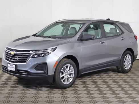 Used 2023 Chevrolet Equinox LS w/ Driver Confidence II Package image 7