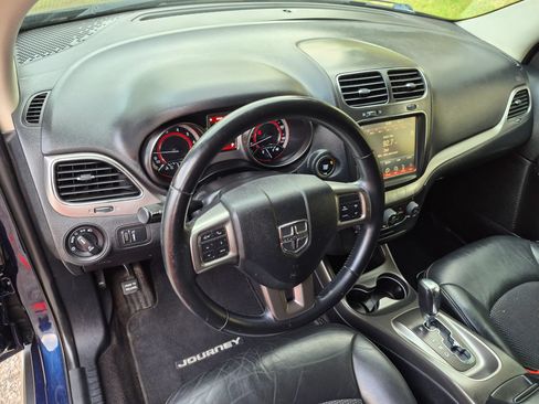 Used 2017 Dodge Journey Crossroad FWD image 14
