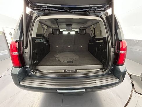 Used 2020 Chevrolet Suburban LT RWD image 44